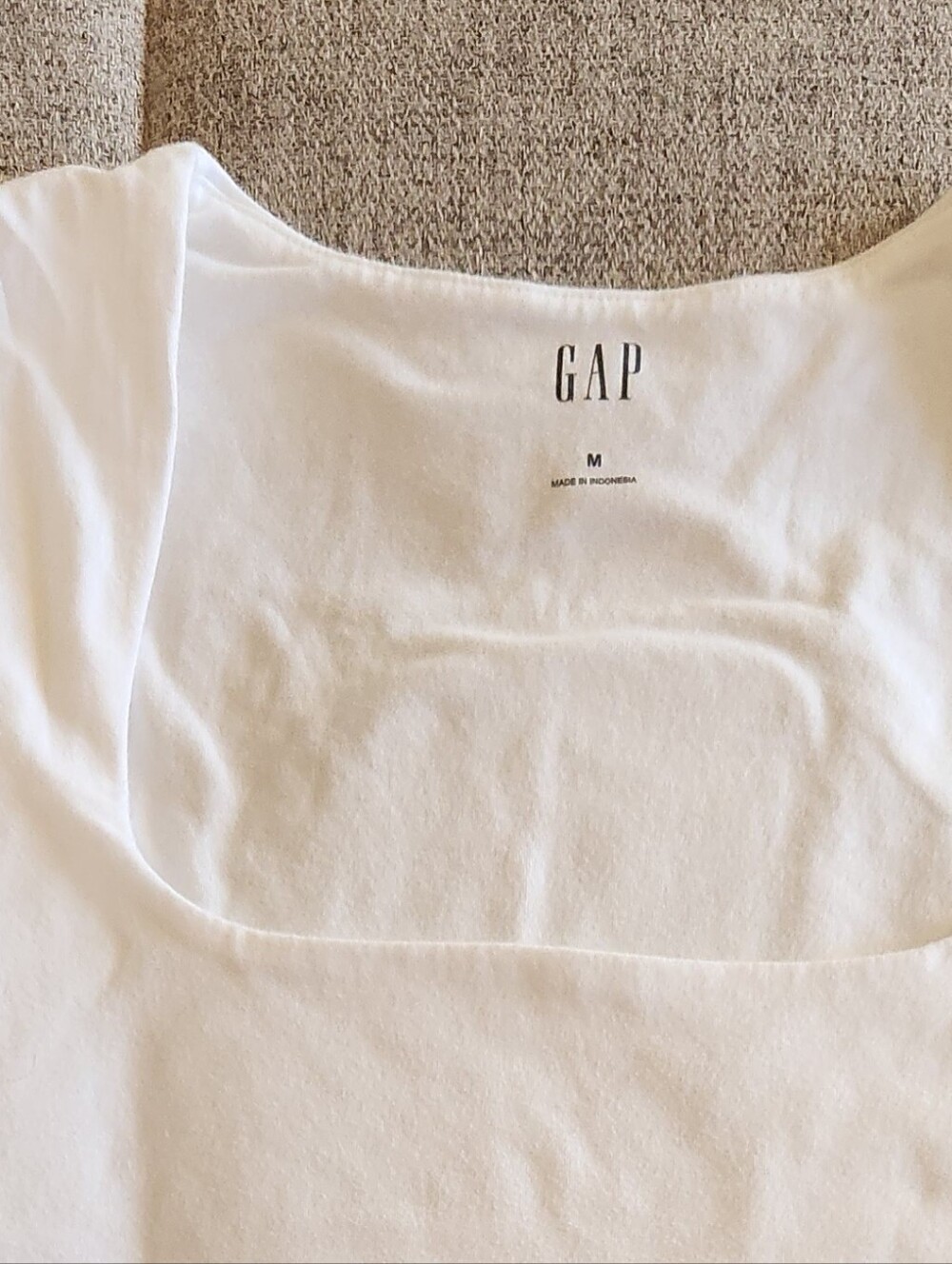 GAP White Square-Neck Ribbed Tank Size M - Picture 2 of 2